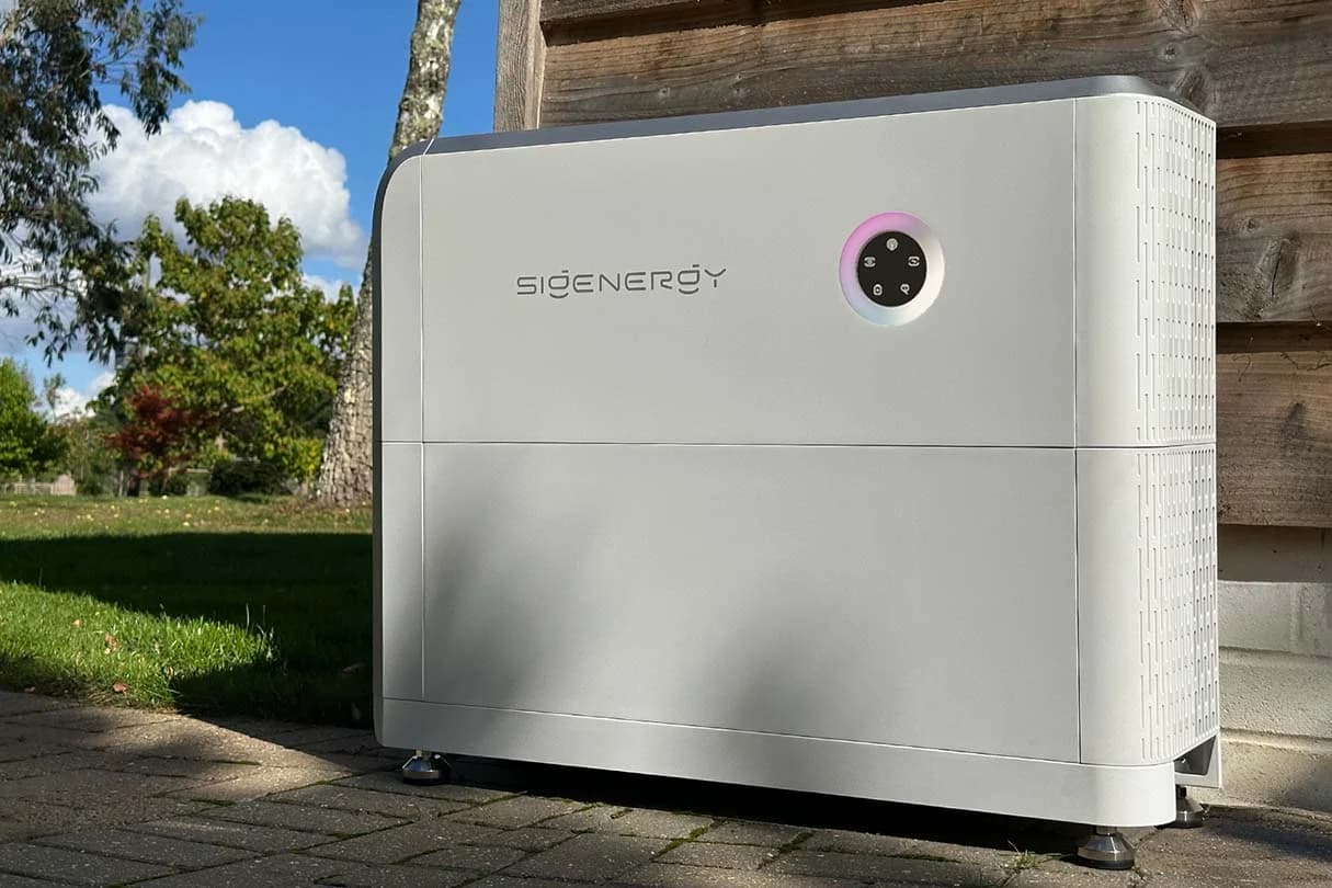 SigenStor – AI-Powered Integrated Energy Storage System